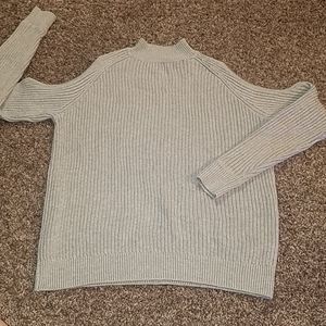 Long sleeved sweater
